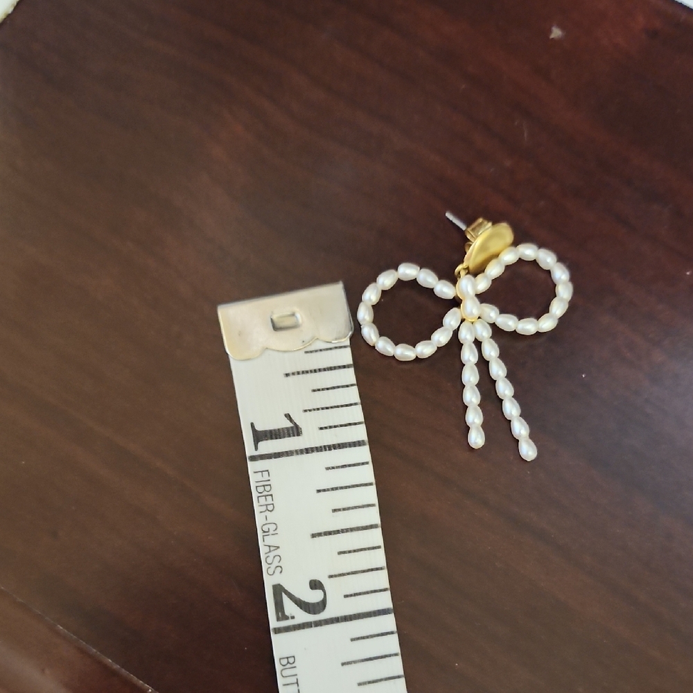 Madewell Gold and White Bow Earrings - Picture 5 of 6